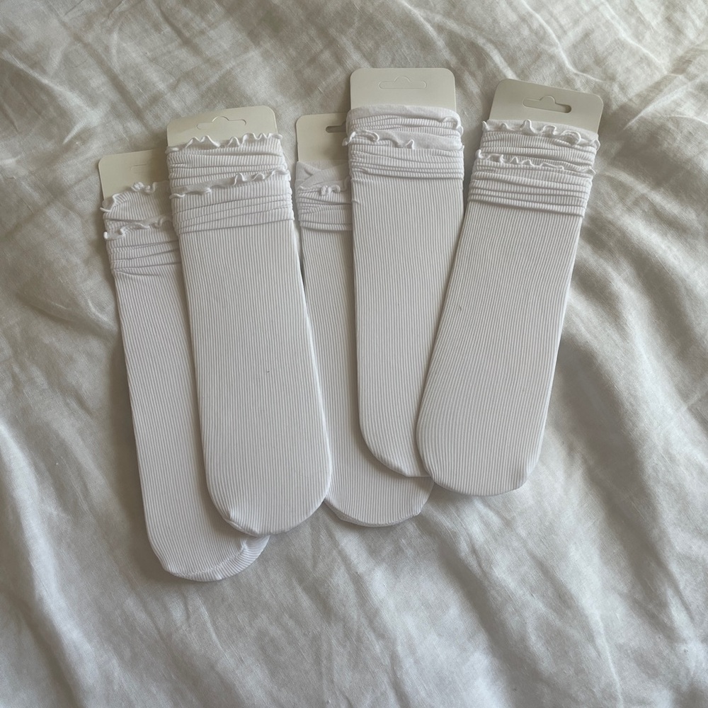 Ruffle socks